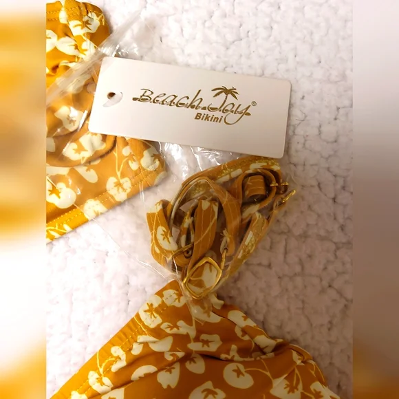 Beach Joy Bikini New with Tag LSWM009 - Picture 3 of 3